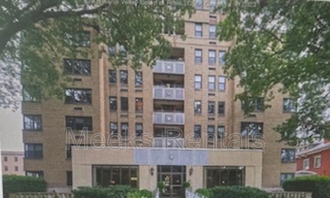 1108 Kanawha Blvd E in Charleston, WV - Foto de edificio - Building Photo