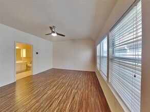 7416 Coronado Ave in Dallas, TX - Building Photo - Building Photo