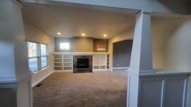 20374 Aberdeen Dr in Bend, OR - Building Photo - Building Photo