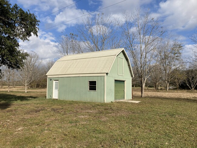 321 Ismael Rd in Arnaudville, LA - Building Photo - Building Photo