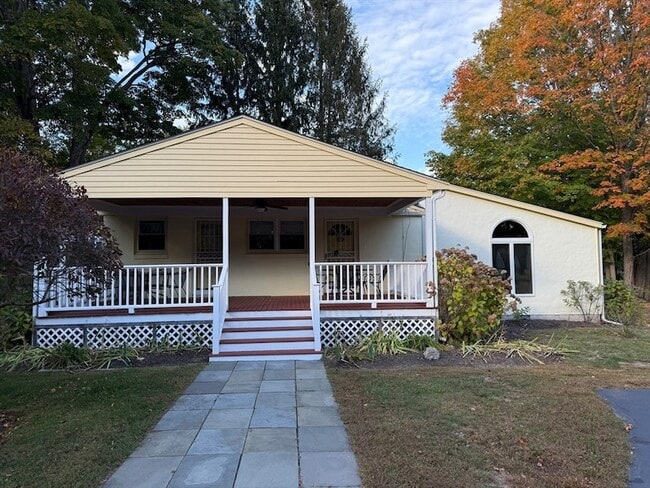 property at 6 Stock Farm Rd