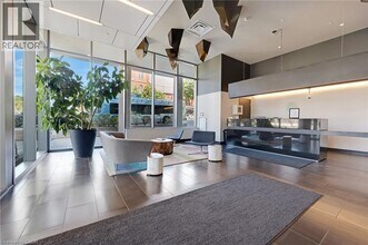 85 Duke St W in Kitchener, ON - Building Photo - Building Photo