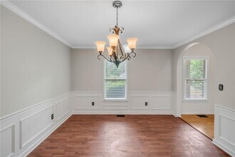 13 Rocky Cir NE in White, GA - Building Photo - Building Photo