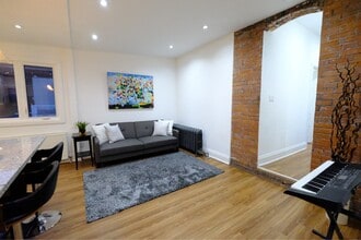 326 High Park Av in Toronto, ON - Building Photo - Building Photo