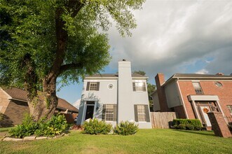 6010 E Stoney Grove Loop in Houston, TX - Building Photo - Building Photo