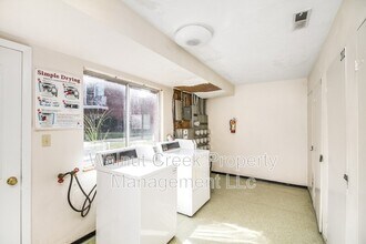 2104 Tower Blvd in Lorain, OH - Building Photo - Building Photo