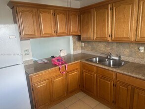 551 NW 107th Ave in Miami, FL - Building Photo - Building Photo