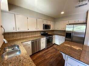 2911 Kassarine Pass in Austin, TX - Building Photo - Building Photo