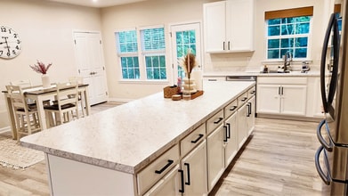 34588 Ethan Way in Willoughby, OH - Building Photo - Building Photo