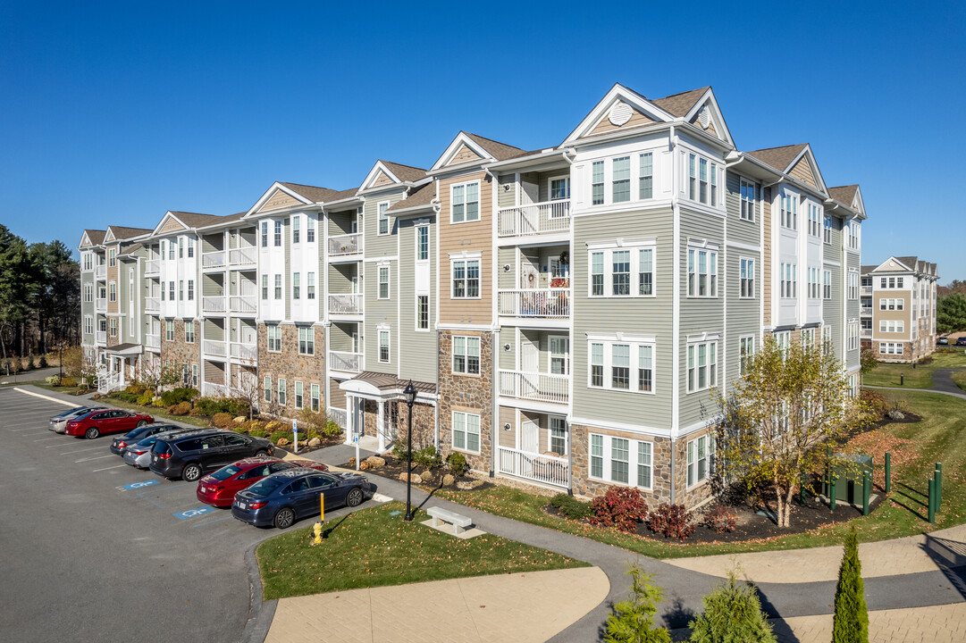 Riverside Woods Condominiums in Andover, MA - Foto de edificio