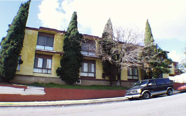 1821 Roosevelt Ave in Los Angeles, CA - Foto de edificio