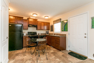 Trail View Apartments in Kokomo, IN - Building Photo - Interior Photo