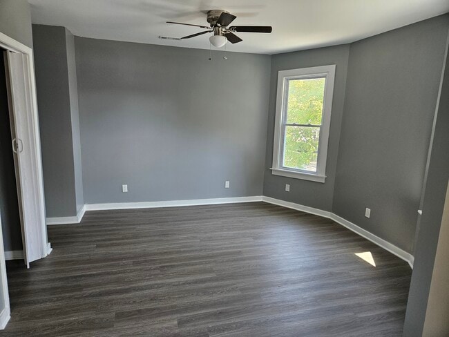 1302 W 116th St, Unit 2nd Fl in Cleveland, OH - Foto de edificio - Building Photo