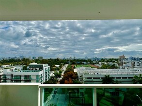 1200 West Ave, Unit 908 in Miami Beach, FL - Foto de edificio - Building Photo