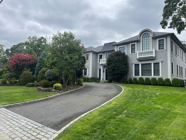 property at 302 Hewlett Neck Rd