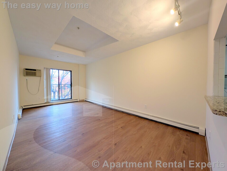 373 Highland Ave in Somerville, MA - Foto de edificio