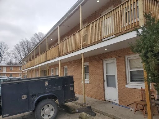 1160 N Century Dr in Rantoul, IL - Building Photo
