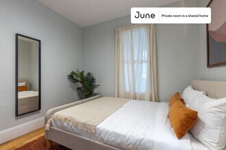 Private bedroom in 4 bed/2 bath Home in Boston, MA - Building Photo - Building Photo