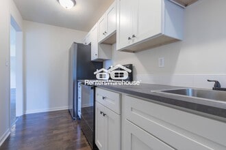 2305 E 37th St in Kansas City, MO - Building Photo - Building Photo