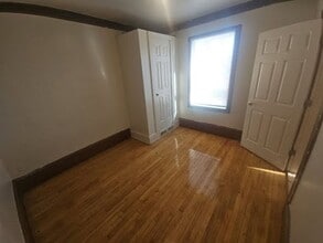 2749 N 34th St in Milwaukee, WI - Building Photo - Building Photo