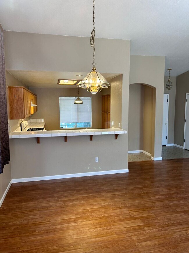 1404 Venice Cir in Stockton, CA - Building Photo - Building Photo