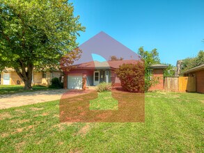 1917 Hasley Dr in The Village, OK - Building Photo - Building Photo