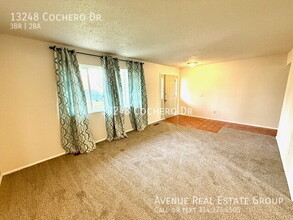 13248 Cochero Dr in St. Louis, MO - Foto de edificio - Building Photo