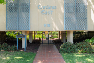 Cordova East in Pasadena, CA - Foto de edificio - Building Photo