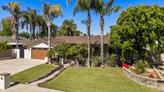 605 N El Rio Dr in Bakersfield, CA - Building Photo - Building Photo