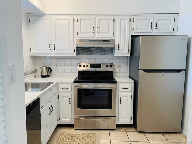 property at 55 Mill Plain Rd