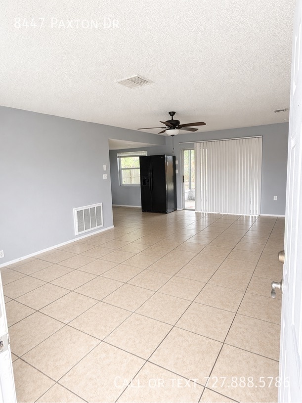 8447 Paxton Dr in Port Richey, FL - Building Photo - Building Photo