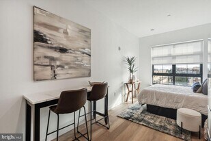 1122 Frankford Ave in Philadelphia, PA - Building Photo