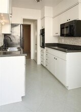 11110 Valleydale Dr in Dallas, TX - Foto de edificio - Building Photo