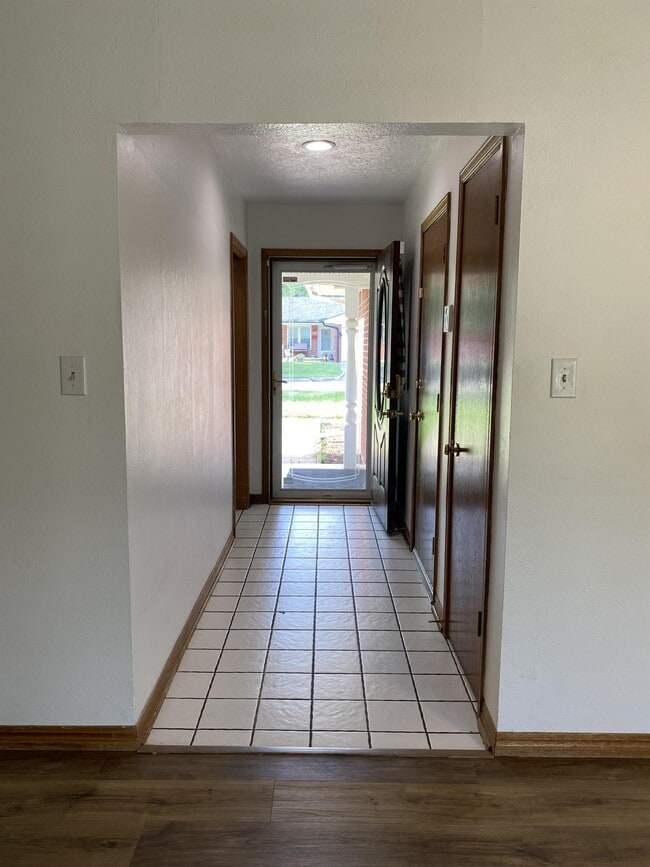 227 W Ridge Rd in Norman, OK - Building Photo - Building Photo