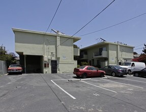 1814-1820 11th St in Santa Monica, CA - Foto de edificio - Building Photo