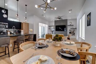 3008 Delano St in Houston, TX - Building Photo