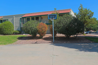 Falcon Court Apartments in Sierra Vista, AZ - Building Photo - Building Photo