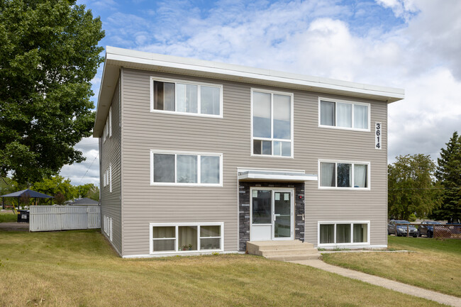 3614 57 Av in Red Deer, AB - Building Photo - Building Photo