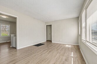 3854 E 59th St in Kansas City, MO - Building Photo - Building Photo