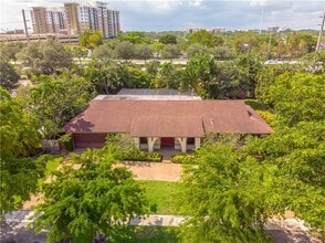 1701 SW 75th Terrace in Plantation, FL - Building Photo - Building Photo