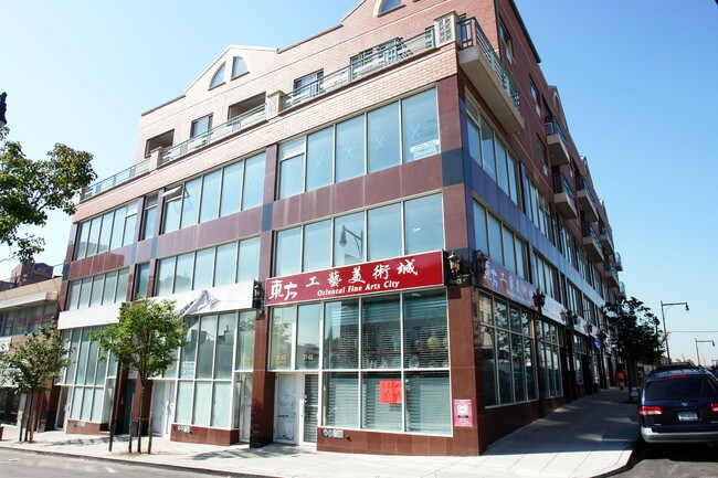 37-02 Prince St in Flushing, NY - Building Photo - Building Photo