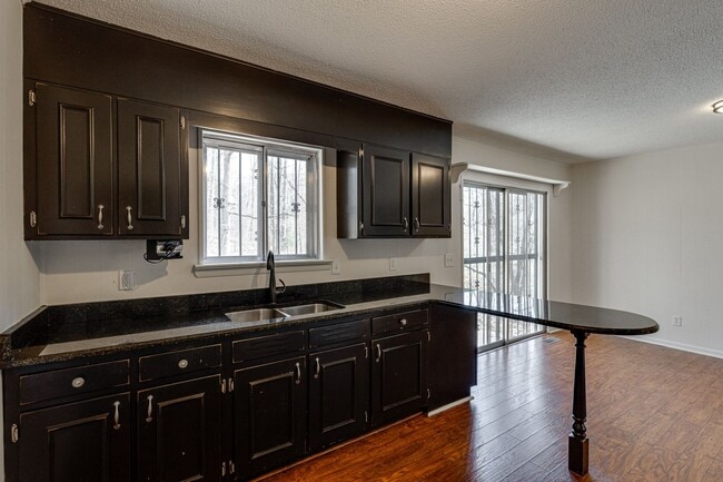 2106 Dabney Dr in Chattanooga, TN - Building Photo - Building Photo