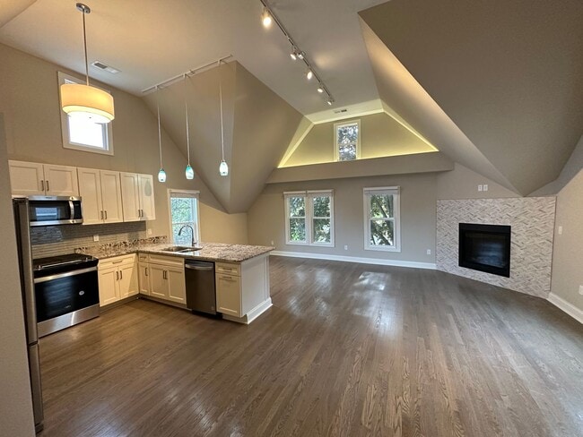 property at 310-312-312 N Spring St