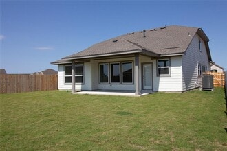 105 Stone Fork Ln in Hutto, TX - Building Photo - Building Photo