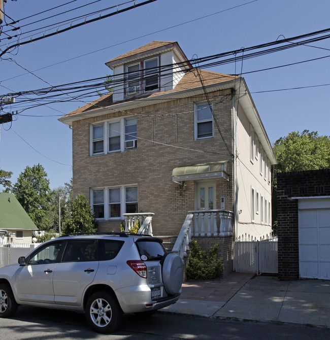 57 Parkinson Ave in Staten Island, NY - Building Photo - Building Photo