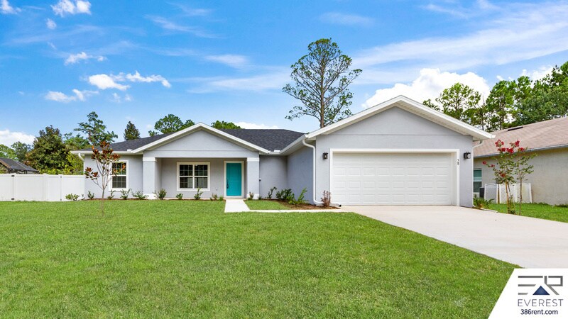 58 Bruce Ln in Palm Coast, FL - Foto de edificio