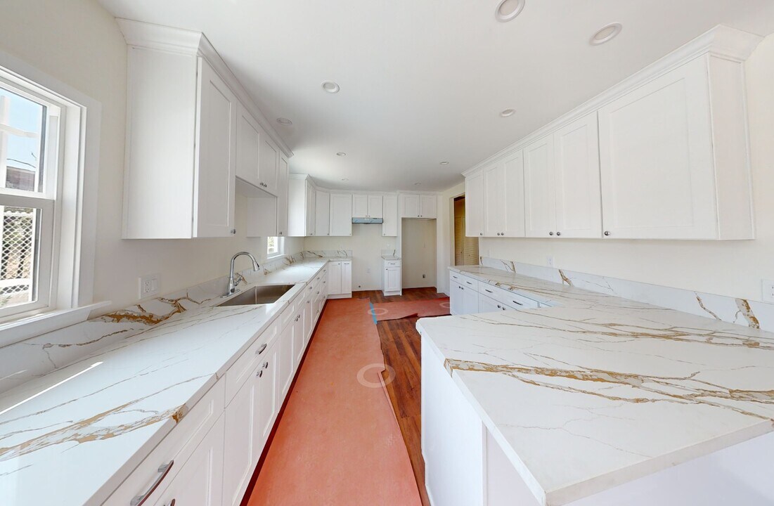 1167 N Berendo St in Los Angeles, CA - Building Photo