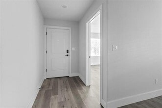 408 W 6th St in Bonham, TX - Building Photo - Building Photo