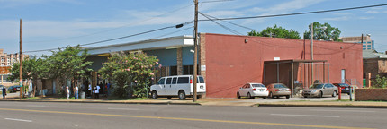 600 Poplar Ave in Memphis, TN - Building Photo - Building Photo