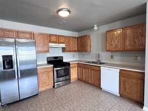 1426 Crimson Way in Walled Lake, MI - Building Photo - Building Photo
